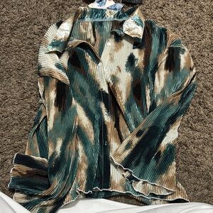 Multicolor Pleated Button-Up Shirt/Pants/Skirt Bundle